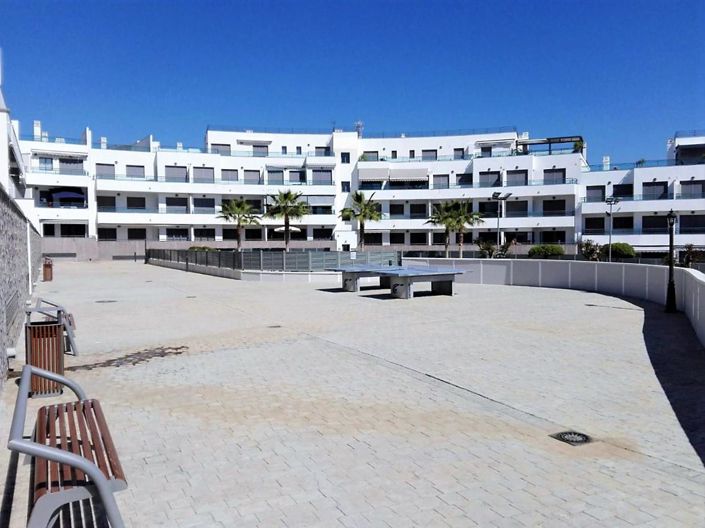 Image No.45-3 Bed Property for sale