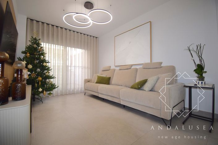 Image No.5-3 Bed Property for sale