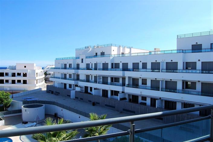 Image No.51-3 Bed Property for sale