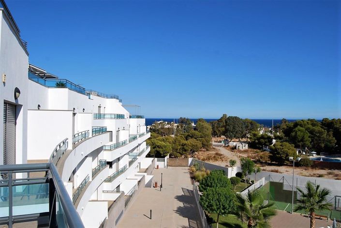 Image No.56-3 Bed Property for sale