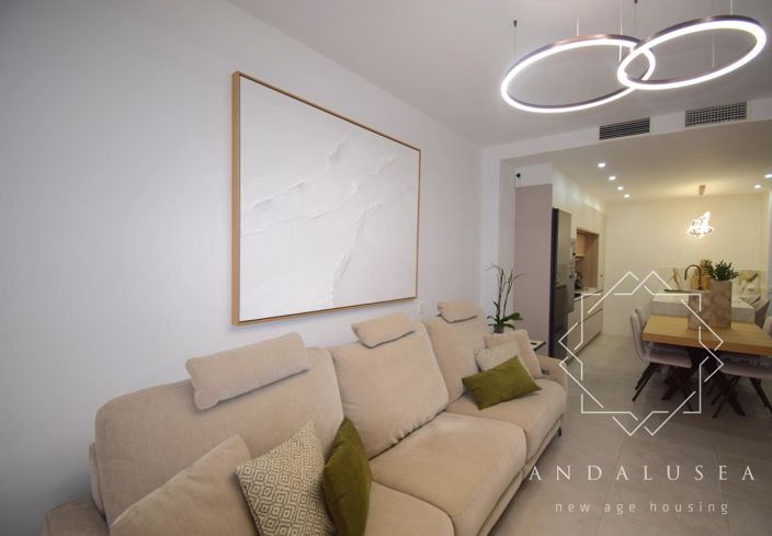 Image No.6-3 Bed Property for sale