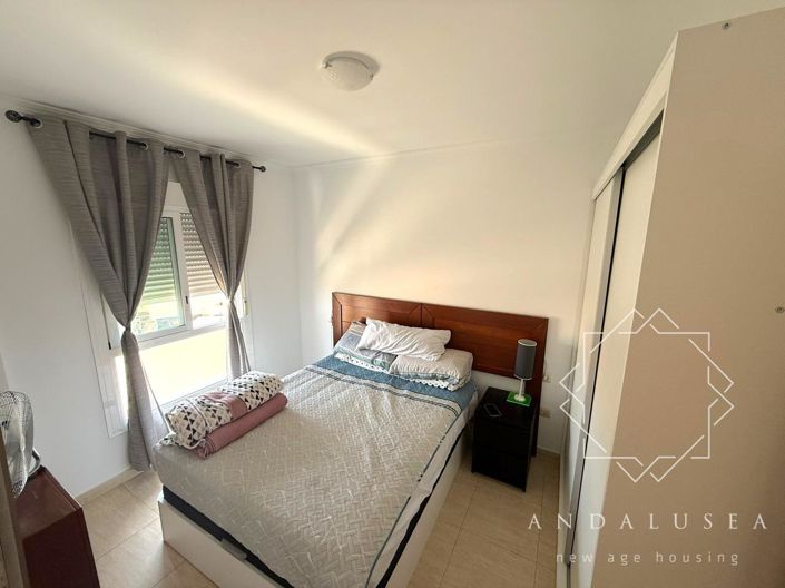 Image No.10-2 Bed Property for sale