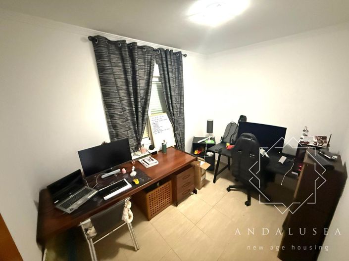 Image No.12-2 Bed Property for sale