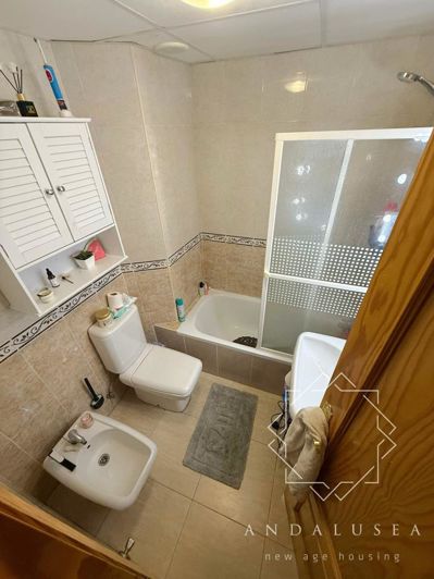 Image No.13-2 Bed Property for sale