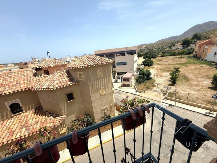 Image No.17-2 Bed Property for sale