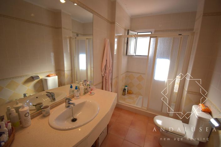 Image No.21-5 Bed Property for sale