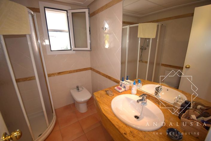 Image No.23-5 Bed Property for sale