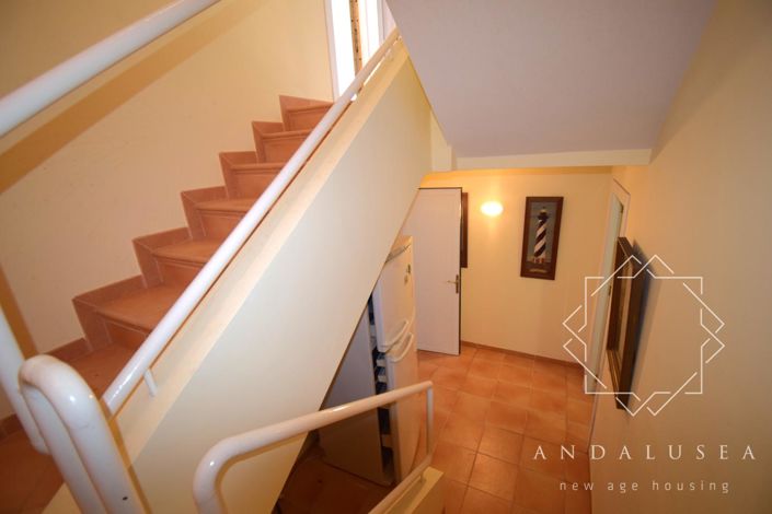 Image No.25-5 Bed Property for sale