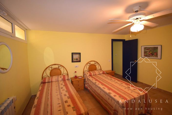 Image No.31-5 Bed Property for sale