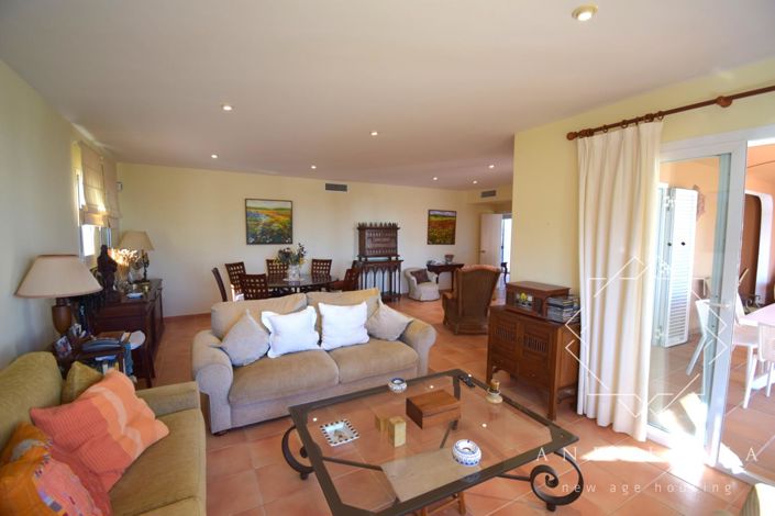 Image No.4-5 Bed Property for sale