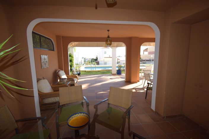 Image No.40-5 Bed Property for sale