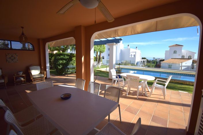 Image No.41-5 Bed Property for sale