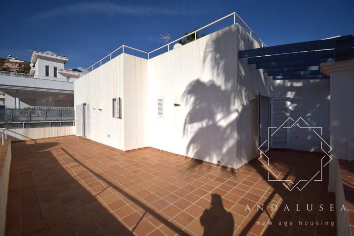 Image No.51-5 Bed Property for sale