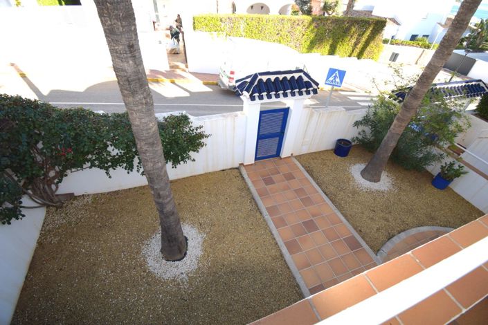 Image No.56-5 Bed Property for sale