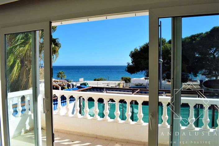 Image No.15-6 Bed Property for sale