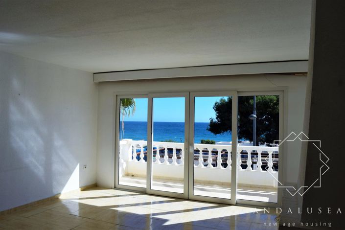 Image No.16-6 Bed Property for sale