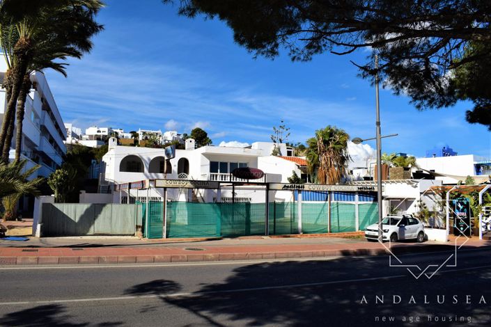 Image No.31-6 Bed Property for sale