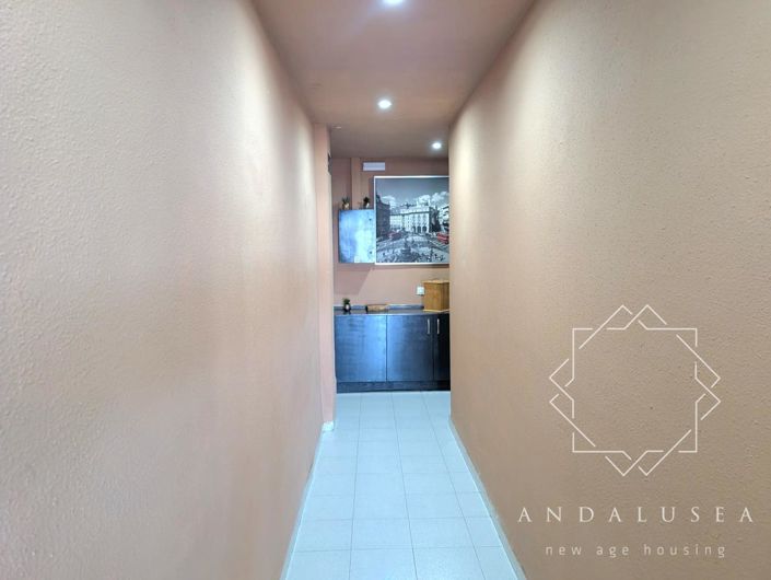 Image No.13-1 Bed Property for sale