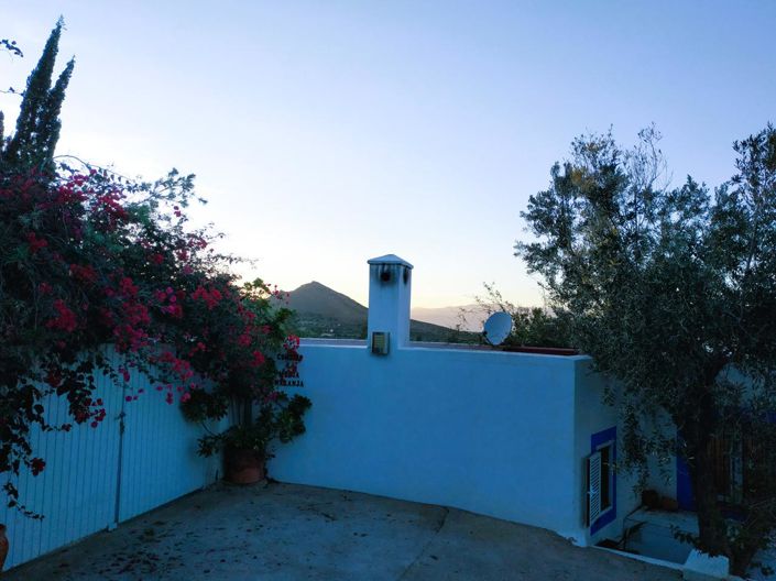 Image No.12-3 Bed Property for sale