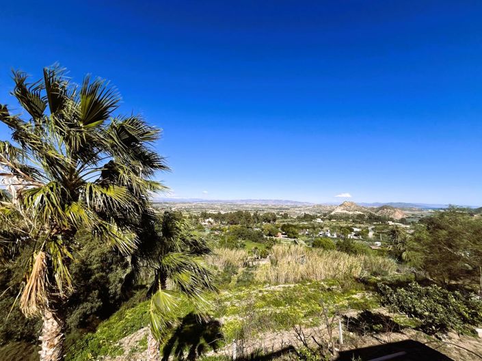 Image No.15-3 Bed Property for sale