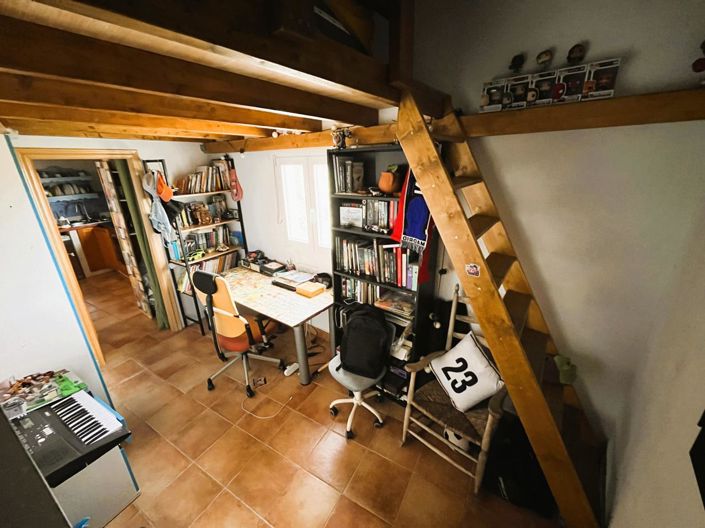 Image No.21-3 Bed Property for sale