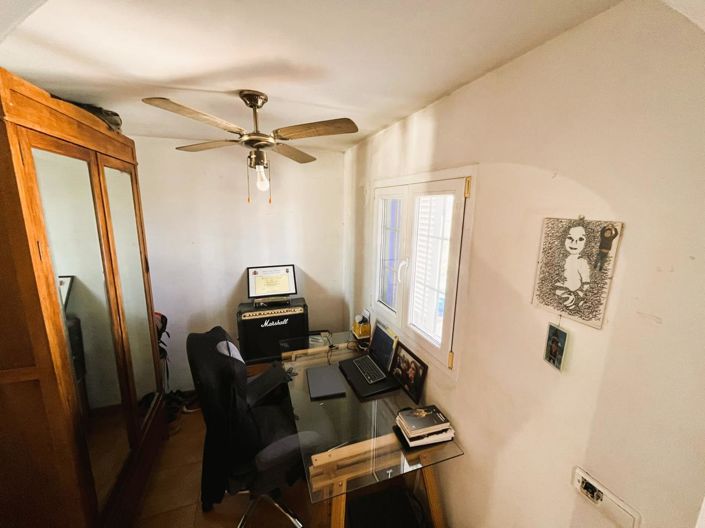 Image No.22-3 Bed Property for sale