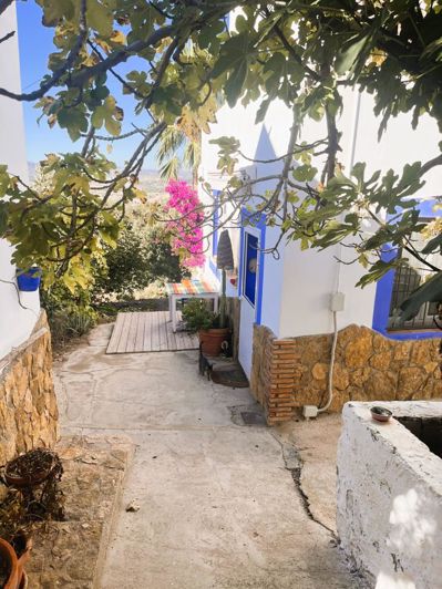 Image No.39-3 Bed Property for sale