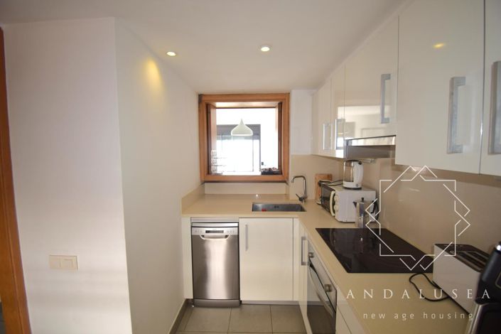 Image No.11-2 Bed Property for sale