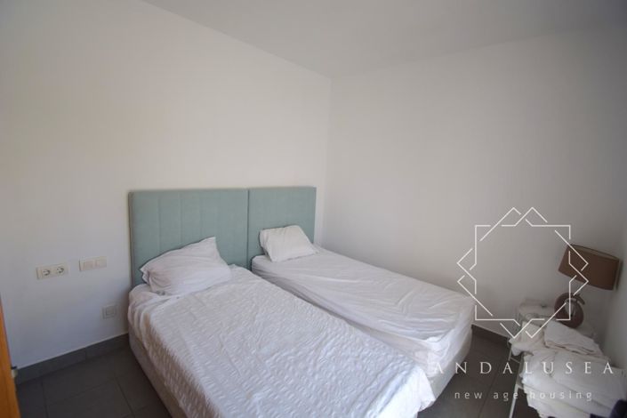 Image No.21-2 Bed Property for sale