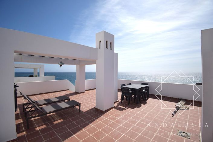 Image No.40-2 Bed Property for sale