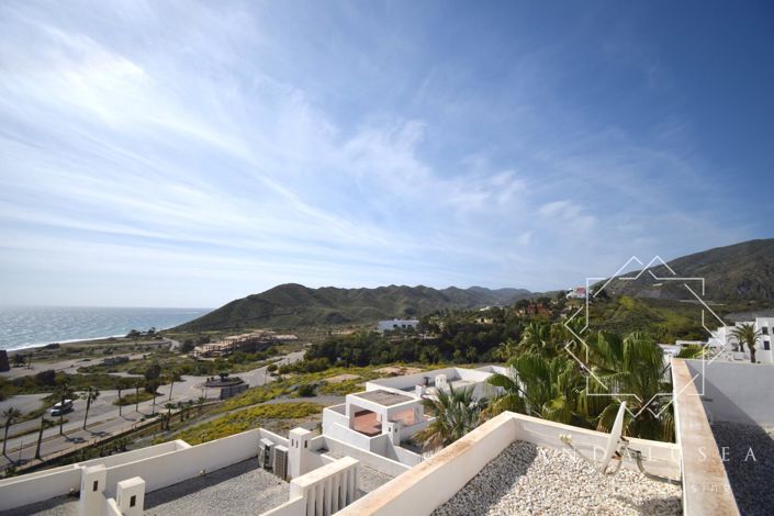 Image No.44-2 Bed Property for sale