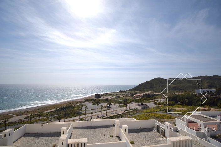 Image No.45-2 Bed Property for sale