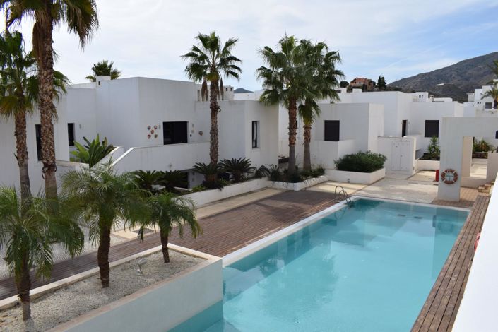 Image No.57-2 Bed Property for sale