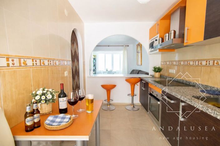 Image No.12-2 Bed Property for sale