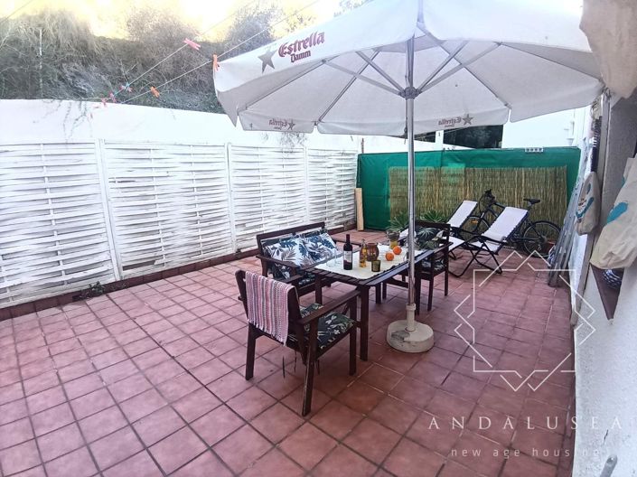 Image No.25-2 Bed Property for sale