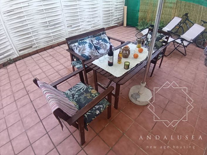 Image No.27-2 Bed Property for sale