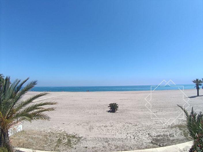 Image No.33-2 Bed Property for sale