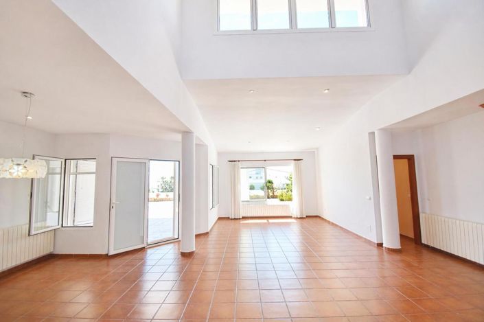 Image No.3-4 Bed Property for sale