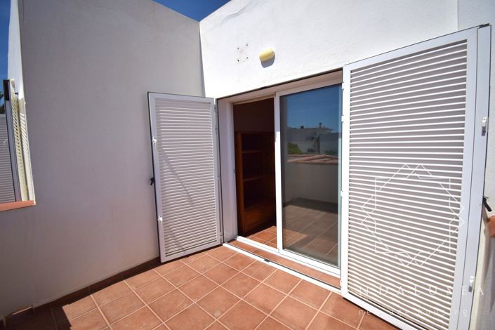 Image No.36-4 Bed Property for sale