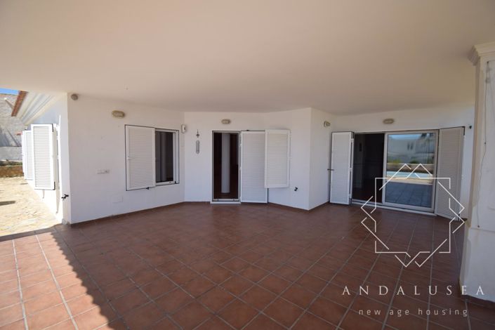 Image No.38-4 Bed Property for sale