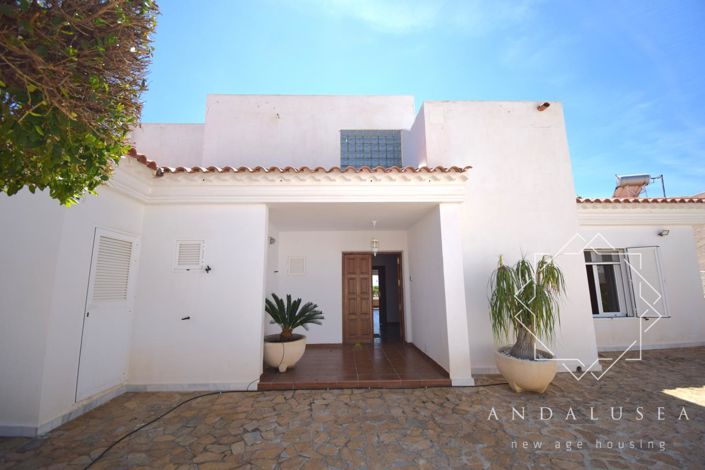 Image No.47-4 Bed Property for sale