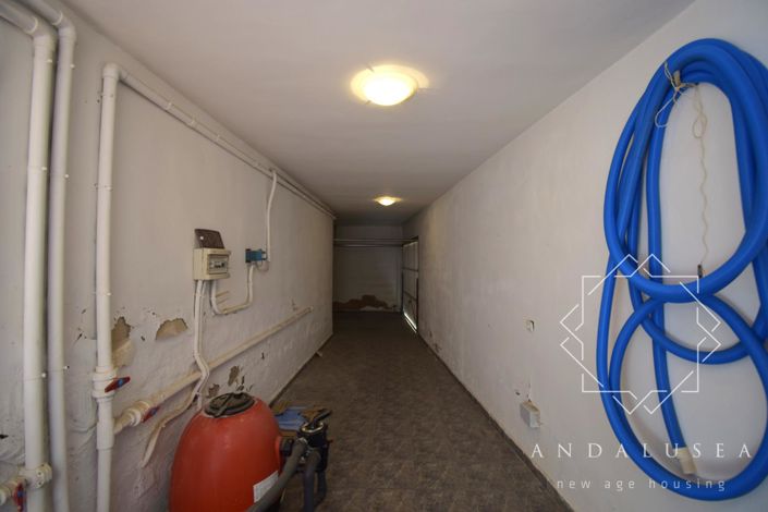 Image No.54-4 Bed Property for sale