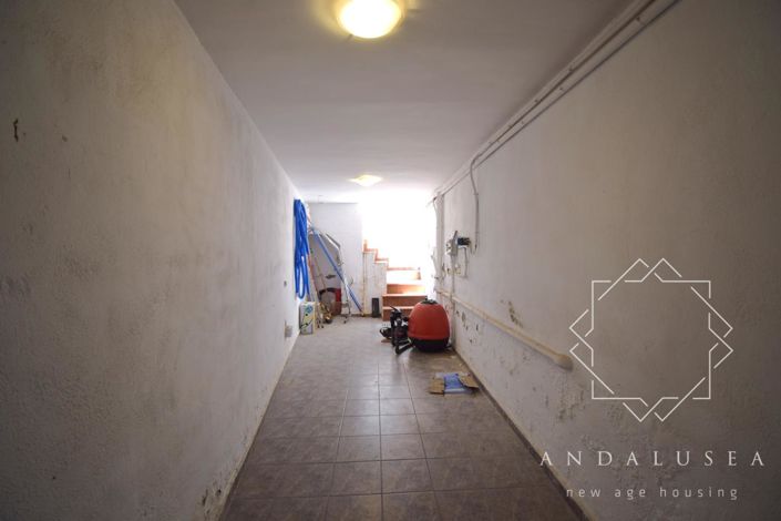 Image No.55-4 Bed Property for sale