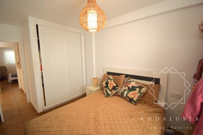 Image No.16-2 Bed Property for sale