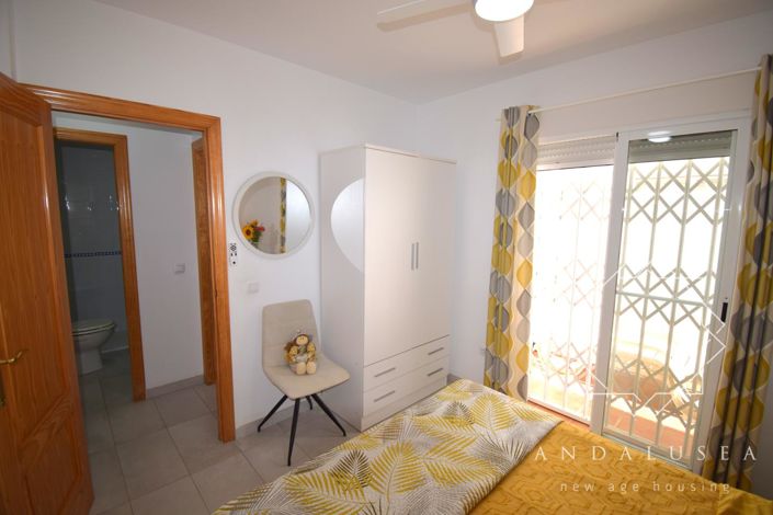 Image No.19-3 Bed Property for sale