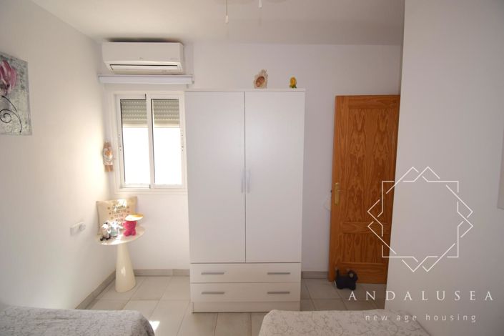 Image No.22-3 Bed Property for sale