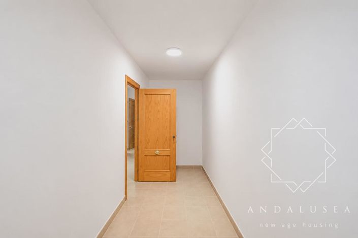 Image No.23-3 Bed Property for sale