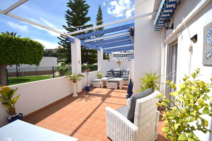 Image No.30-3 Bed Property for sale