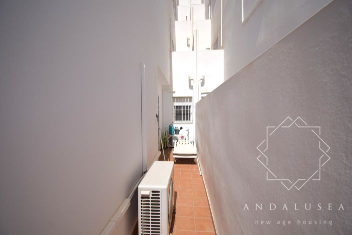 Image No.40-3 Bed Property for sale