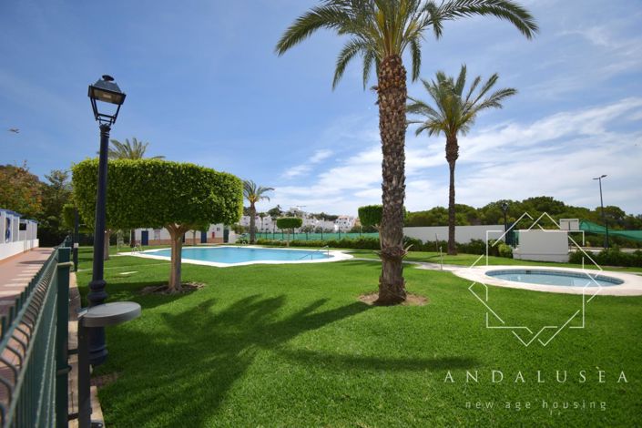 Image No.42-3 Bed Property for sale